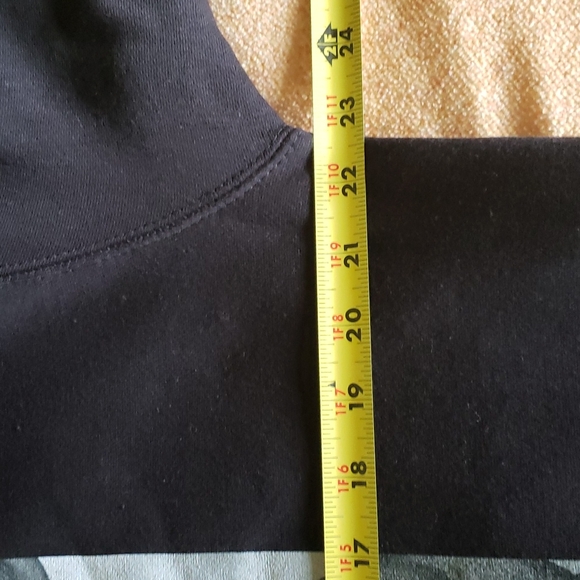 Brand new Mandalorian Grogu pullover sweatshirt - Picture 7 of 8